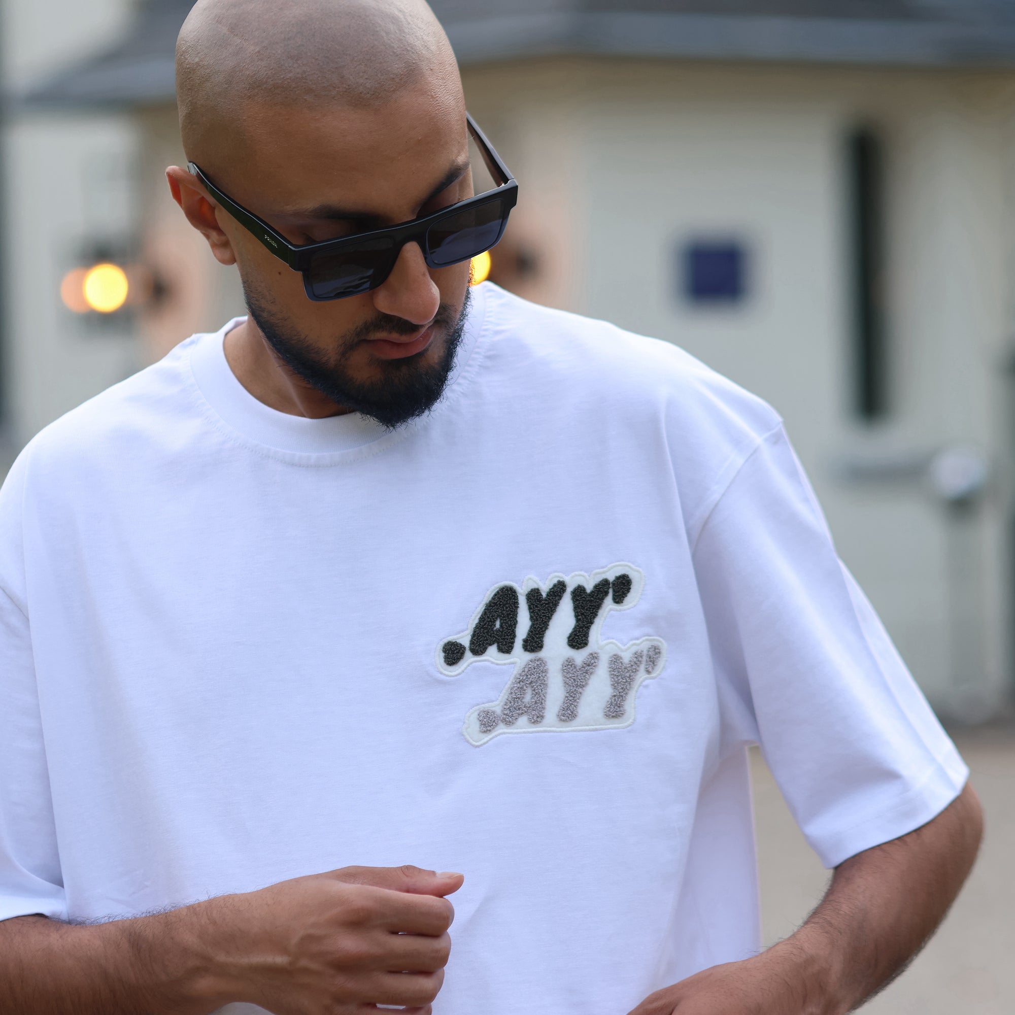 Oversized White T-Shirt Khaki